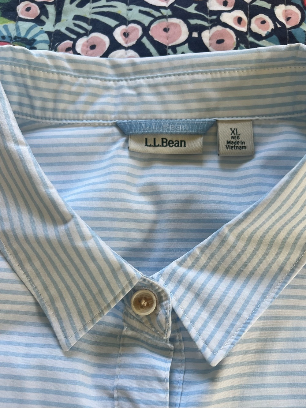 L.L. Bean Women’s SunSmart Light Blue Striped Short-Sleeve Button-Up Shirt